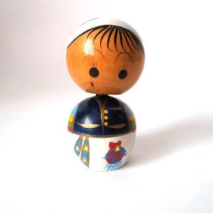70s creative kokeshi doll vintage, mid century kokeshi doll, japanese kokeshi doll vintage creative, shaking head doll, bobblehead figures