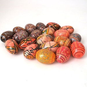 Vintage wooden Russia easter eggs, diffrent sets of 6 wooden hand painted easter eggs, folk art easter decoration