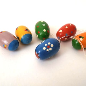 Vintage Erzgebirge easter eggs, set of 6 wooden hanging ornaments, hand painted wooden easter eggs, german folk art GDR ore mountains