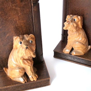 Vintage wooden bookends with dogs, wooden book holders, rustic home decor, shelf decor, hand carved dog figurine, mid century Germany