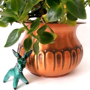 Vintage copper plant pot, mcm copper planter, mid century cache pot, German plant pot, indoor gardening, urban jungle, solid copper planter