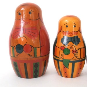 Nesting doll Circus clown artist matryoshka dolls, hand painted wooden dolls, babushka, russian vintage, mid century wooden nesting doll
