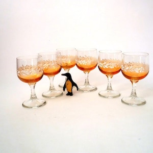 Vintage set of 6 mid century liqueur glass, 60s liqueur glasses , liqueur glasses, colored liqueur glasses, vintage barware retro party