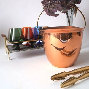 60s ice bucket copper & glass inset, vintageice cube container ice cooler glass container, mcm vintage bar tools, retro bar cart accessories