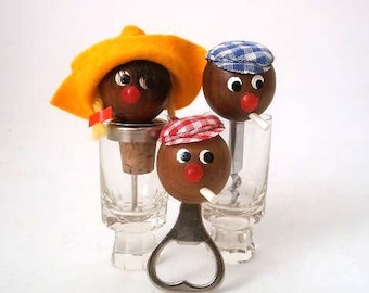 Mid century corkscrew and bottle opener bar set, bottle cork dolls set, 60s/70s bar tools