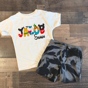 Chemise personnalisée avec prénom Mickey Mouse : Sweat-shirt pour tout-petits Disneyworld