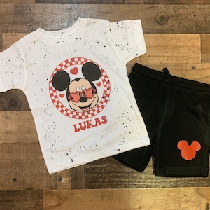 Ensemble Mickey Mouse pour la Saint-Valentin pour garçon : chemise et short