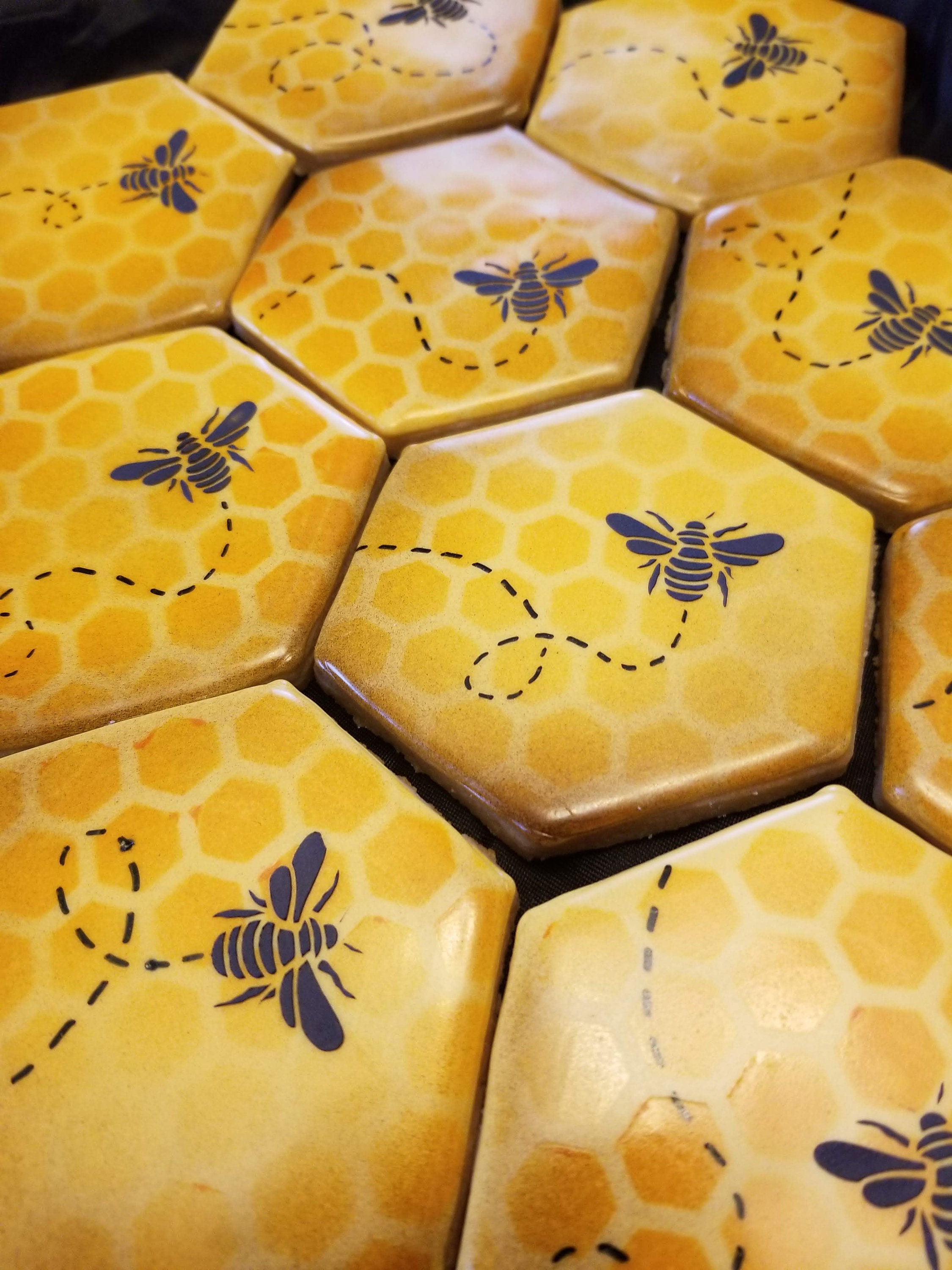 48 Sugar Mini Bees- Gorgeous, Edible and Handmade with Love in The UK!