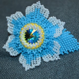 Swarovski Flower Brooch, handmade brooch, beaded brooch, swarovski brooch, birthday gift for her, swarovski jewelry