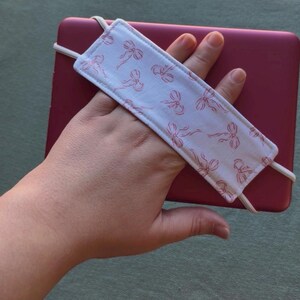 Handmade Kindle/Kobo Hand Strap | Elastic E-Reader Grip | Book Lover Gift afbeelding 7
