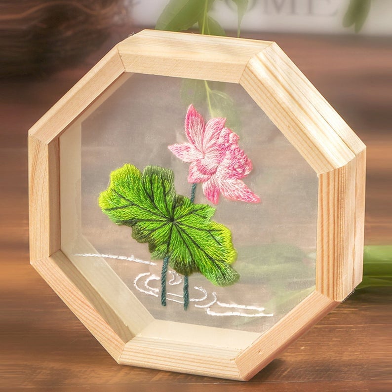 Hand Embroidery Kit Modern,Flowers Embroidery Pattern,DIY Embroidery Kit,Home Decor Christmas Ornaments,Transparent Embroidery kit Beginner