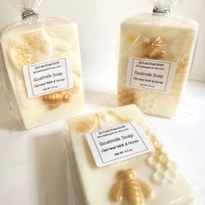 Oatmeal Milk & Honey Soap (goat milk soap, oatmeal honey scented, bee theme soaps, honeycomb soaps, handmade soaps, all natural soaps,)