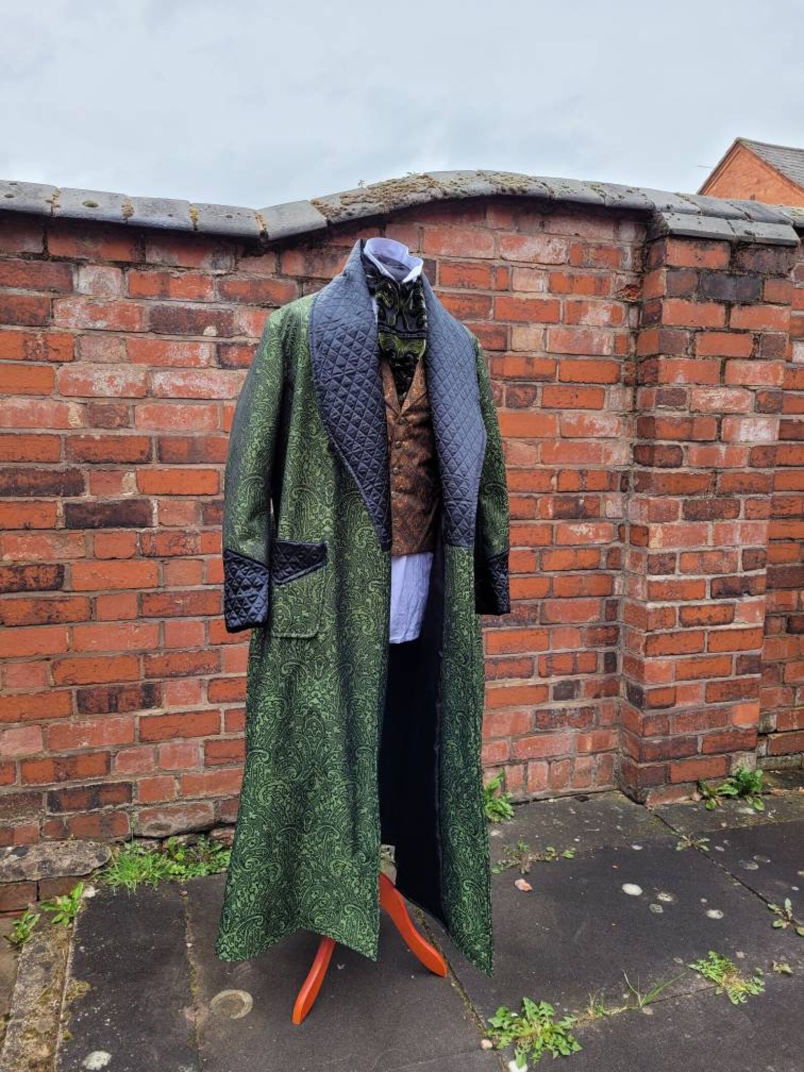sherlock holmes bathrobe