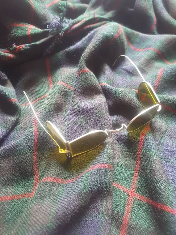 Rare Steampunk sunglasses victorian green folding side lenses and case. Steampunk goggles.