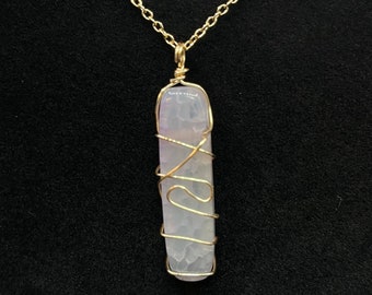 Agate wrapped pendant necklace