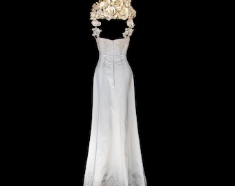 252 - 60s charm Original 60s vintage wedding dress/Satin empire wedding dress with relief embroidery/60s bride in satin and embroidery