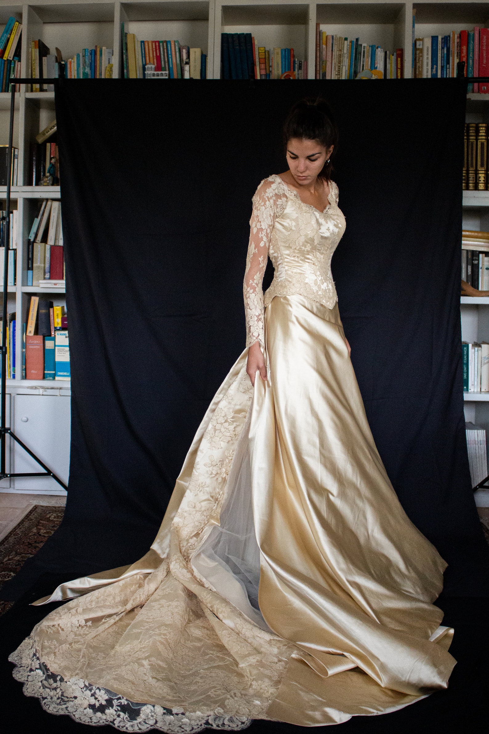 075 THE GOLDEN BRIDE Wedding Dress in Pure Gold Silk by - Etsy