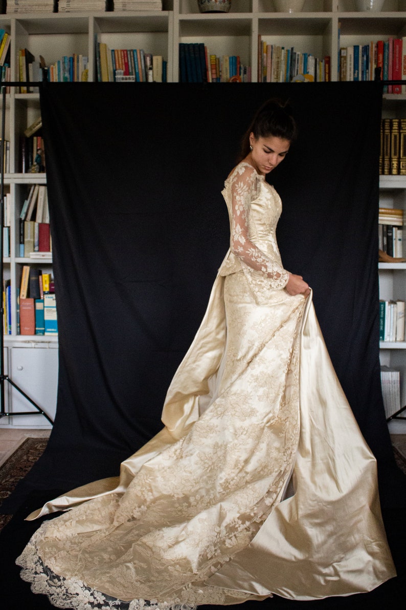 075 THE GOLDEN BRIDE Wedding Dress in Pure Gold Silk by - Etsy