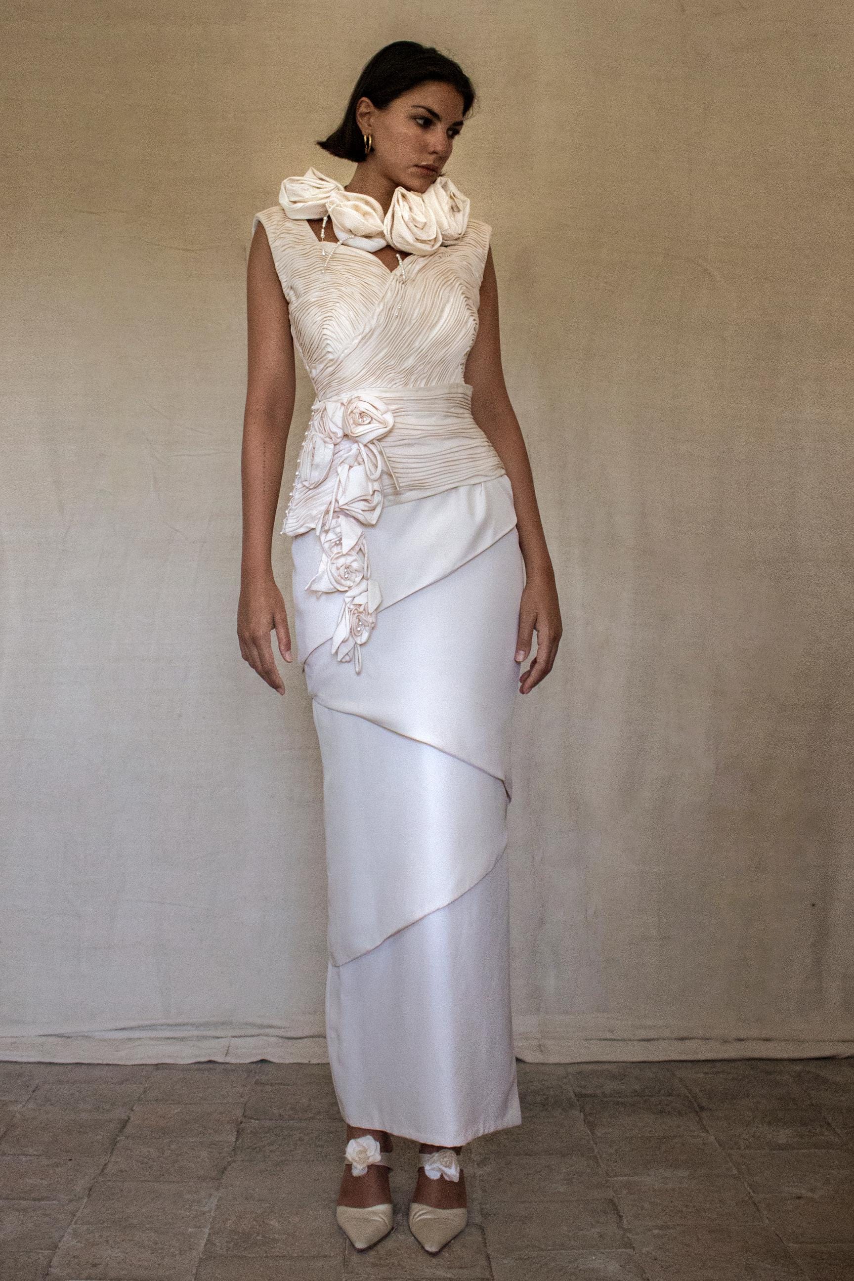 296 - Bride in Bloom Vintage 80s Tailored Wedding Dress/Silk Wedding Dress/Column Wedding Dress, Silk Sheath Maxi Flowers Necklace
