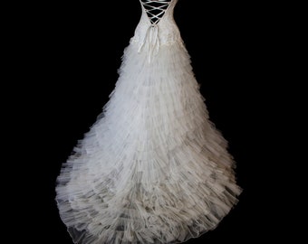 018 - Vintage Tailored Wedding Dress / Lace Up Tutu Wedding Dress