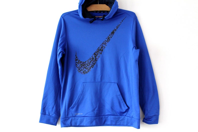 pull nike rouge gros swoosh pull nike rouge gros swoosh