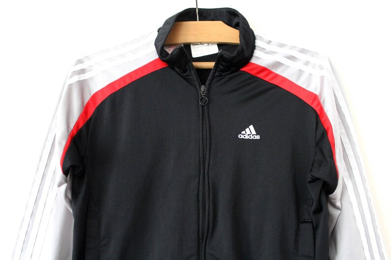 Rot blau weiß Adidas Sweatshirt, Vintage Adidas Jacke, 90er Jahre Adidas Windbreaker, Adidas Trainingsanzug, Hip Hop Streetwear, Adidas Tennis Größe L Rot blau weiß Adidas Sweatshirt, Vintage Adidas Jacke, 90er Jahre Adidas Windbreaker, Adidas Trainingsanzug, Hip Hop Streetwear, Adidas Tennis Größe L