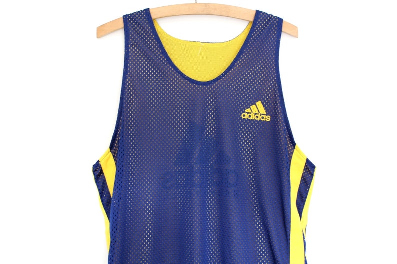 Adidas reversibile Tank Top, Vintage Adidas maglia, maglia Adidas blu senza maniche gialla, Adidas basket serbatoio, grande Logo, Hip Hop, taglia L Adidas reversibile Tank Top, Vintage Adidas maglia, maglia Adidas blu senza maniche gialla, Adidas basket serbatoio, grande Logo, Hip Hop, taglia L