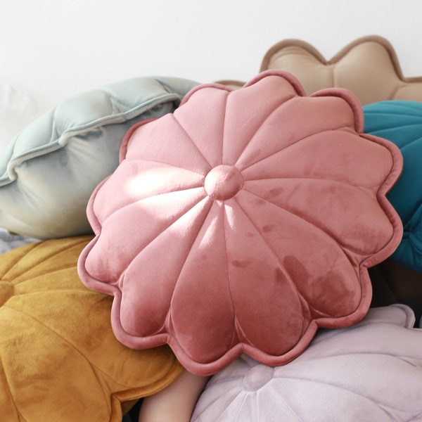 decorative pillow, velvet round cushion, DAISY flower pillow, dirty pink cushion, velvet circle pillow, oval pillow, circular pillow, sofa