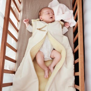 Baby-Schlafsack aus Wolle – Natürlicher Babyschlafsack – Wollfutter – Warmer Säuglingsschlafsack – Babypartygeschenk – Handgemacht in Europa