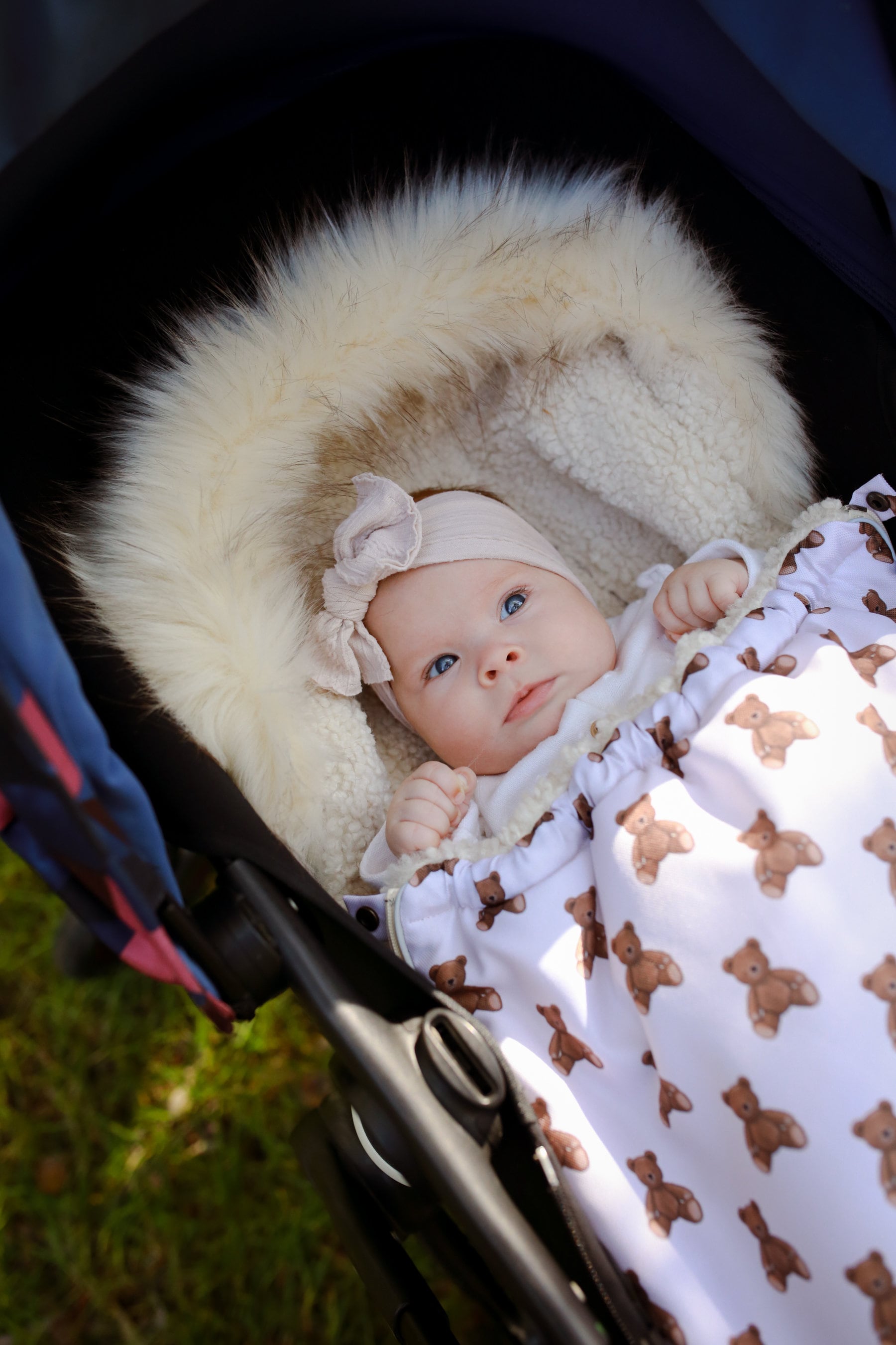 Pram shop leg warmer