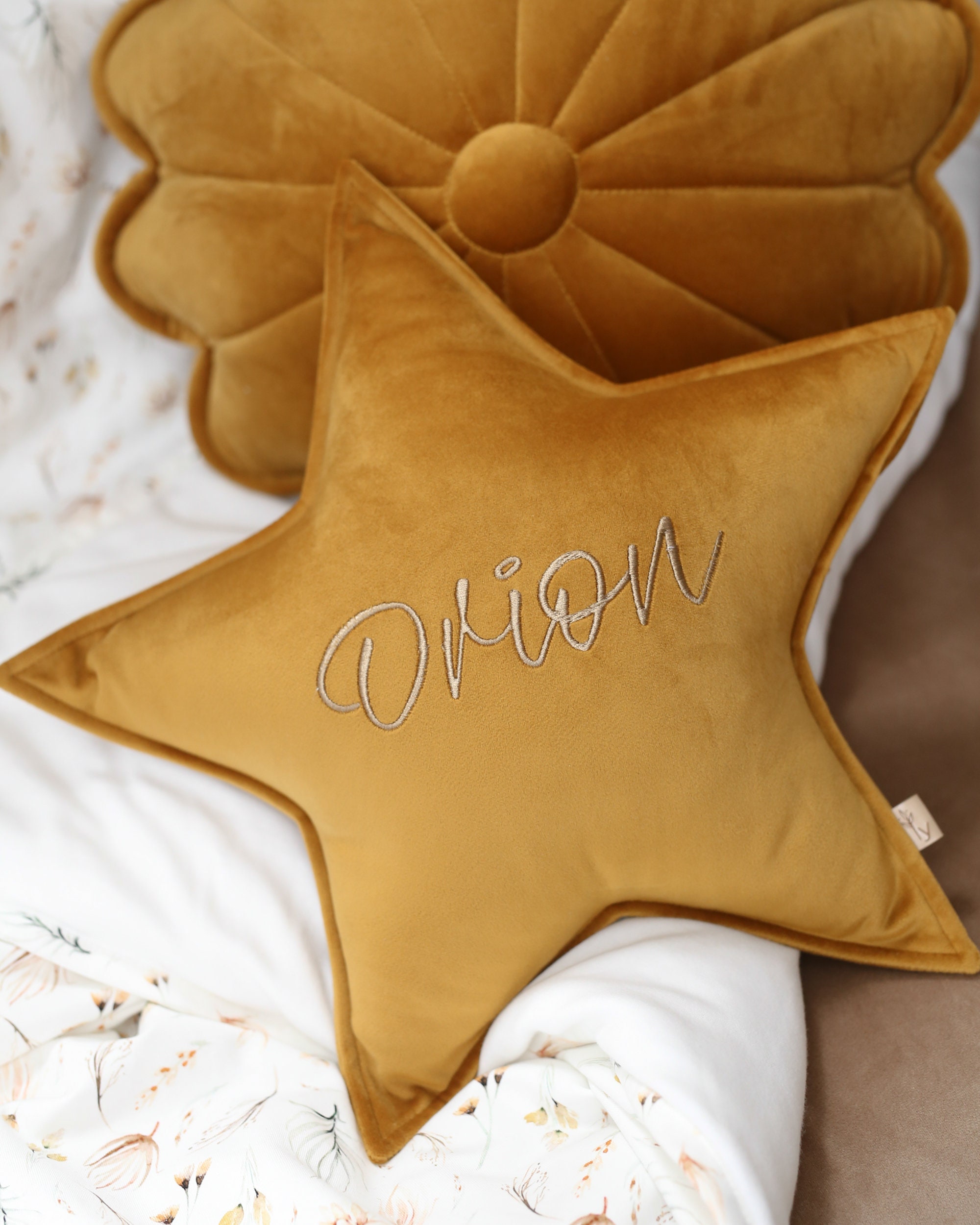 Gold top star pillow