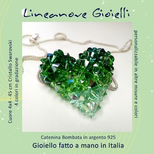 girocollo con catenina in argento 925 45 cm e pendente cuore 3D realizzato a mano in Italia con cristalli Swarovski colore Verde in 4 gradazioni.