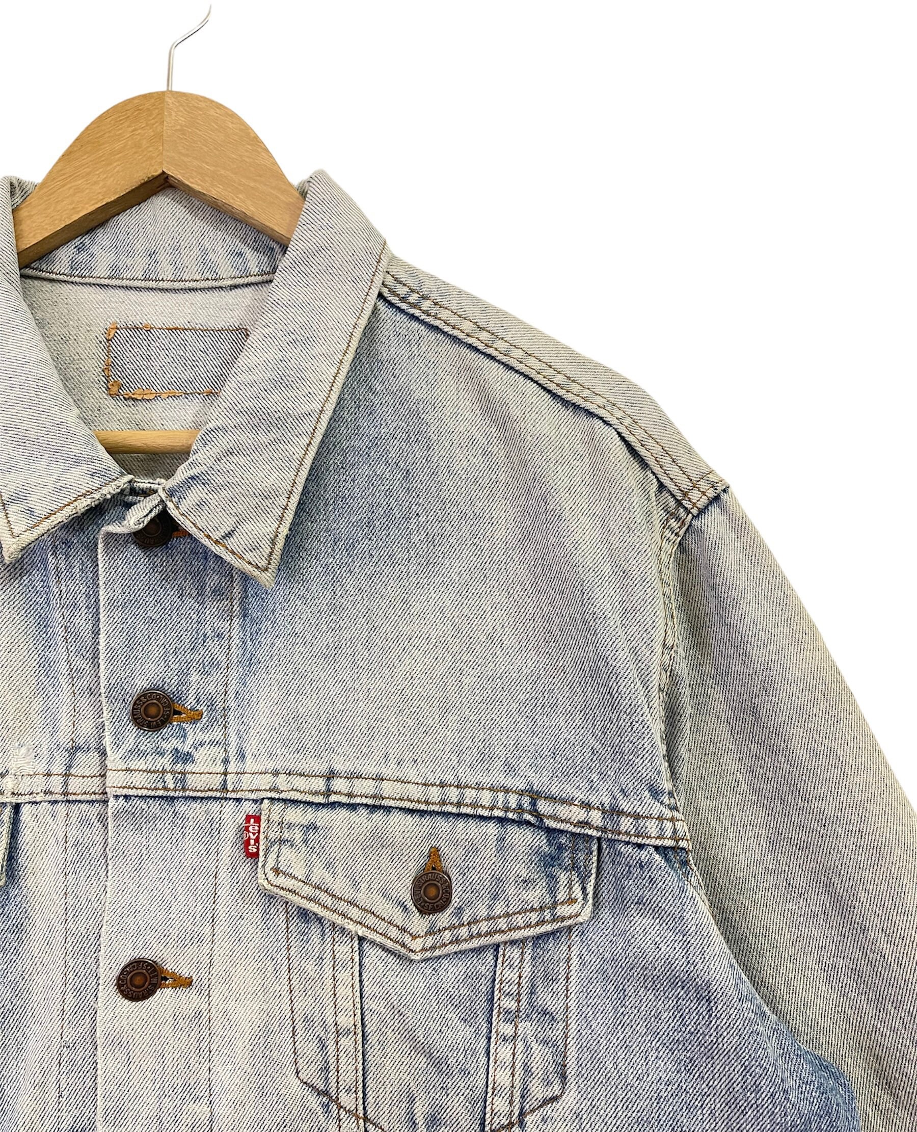 FREE SHIPPING !! Vintage Levi's Denim Jacket 527 Button Made