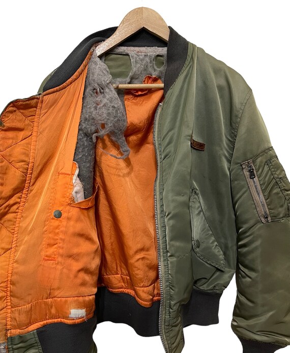 Free Shipping !! Rare !! Vintage Avirex jacket ty… - image 5