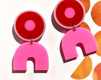 Pinke Acrylohrringe // Accessoire // Statement Piece // Bunt // Abstrakt // Bauhaus // Mod