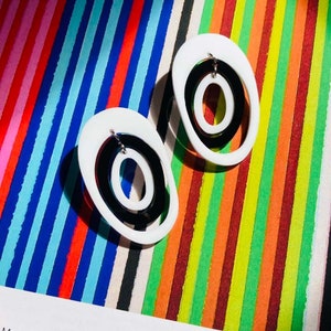 Acrylic Organic Earring Studs  // Accessory // Statement Piece // Artsy // Bold // 60&#39;s // Fun // Oval Earrings // Unique