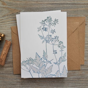 2 Klappkarten im Set "Wildflowers" + 2 Kraftpapierumschläge, in 2 Farben erhältlich, Papier mit Leinenstruktur