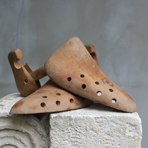 Vintage German Shoe Forms, Wooden Shoe Molds, Stretchers, Shoe Store Decoration