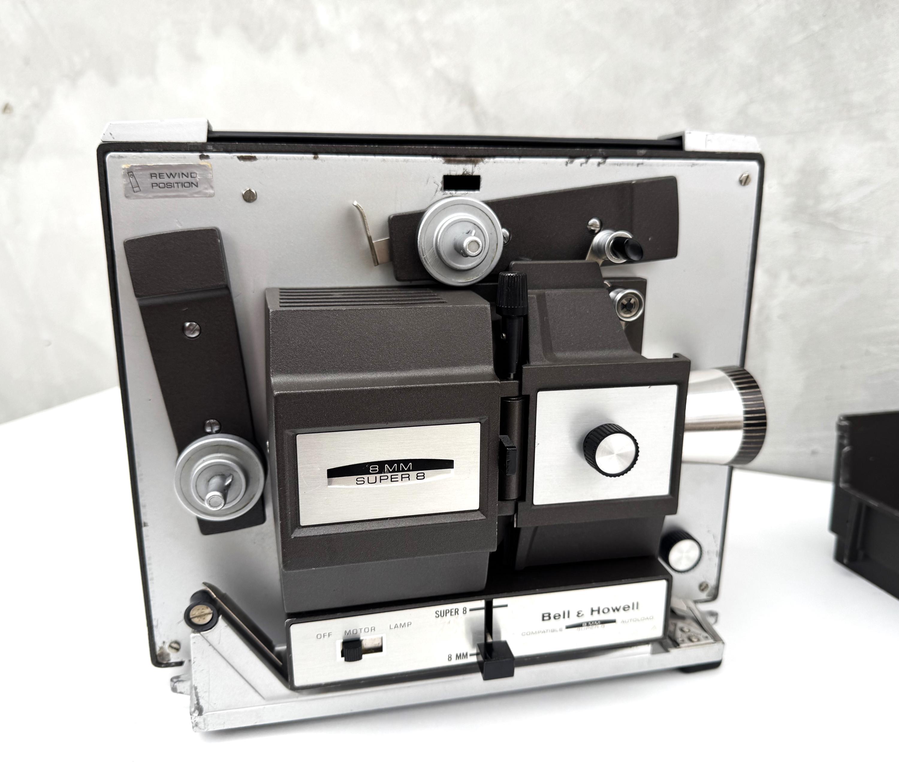 Projecteur De Films Ancien Bell & Howell 346A Super 8 Mm - Testé Et Fonctionne