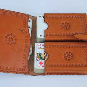 Carte da gioco a due mazzi in custodia in pelle per bridge o canasta, regalo di Natale per papà, regalo di gioco da tavolo d'amore