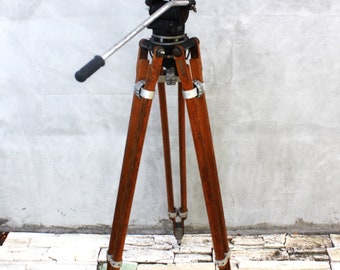 Solid Tripod Universal Fluid Head Australia, Mounting Motion Picture, Video, Television Cameras, Industrial Design Lamp