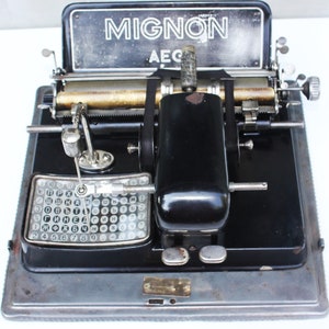 Rare German AEG Typewriter MIGNON from Early 1900 Working Collectible Machine, Gift for Writers, Historians or Museum Exhibitions