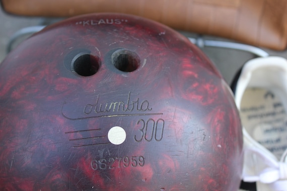 Brunswick with Ball Bowling Ball Bag Red White Stripes Case Metal Rack  Vintage