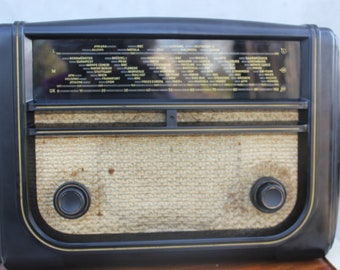 ヴィンテージ カテドラル チューブ ラジオ (FM 対応)、完全に機能