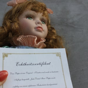 Porzellan Puppe Sammler Puppe Deutsche Puppe mit Zertifikat in Box