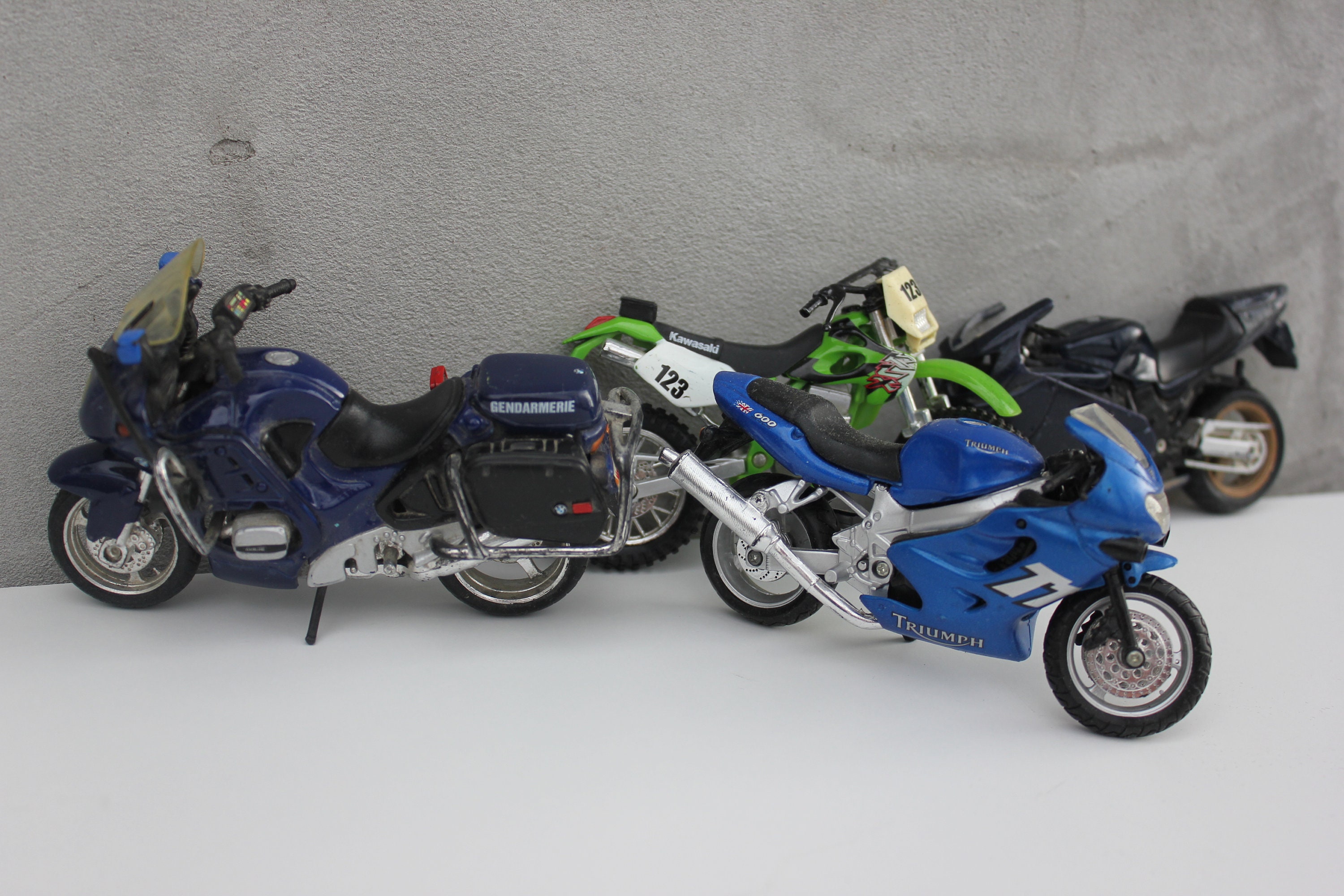 Collectible Toy Maisto Bikes Kawasaki, BMW Gendarmerie, Triumph 600,  Detailed Motorcycles 