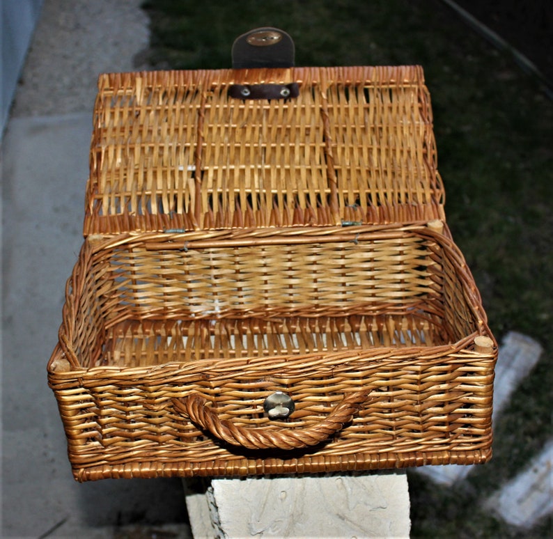 Vintage picnic basket Woven Wicker home basket decorative basket storage basket shopping bag, market bag