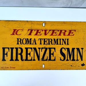 イタリア鉄道路線の金属製コンバーチブルプレート、ヴィンテージ風のアンティーク調スチール製機関車駅看板、イタリア鉄道路線のホームデコレーション壁掛け