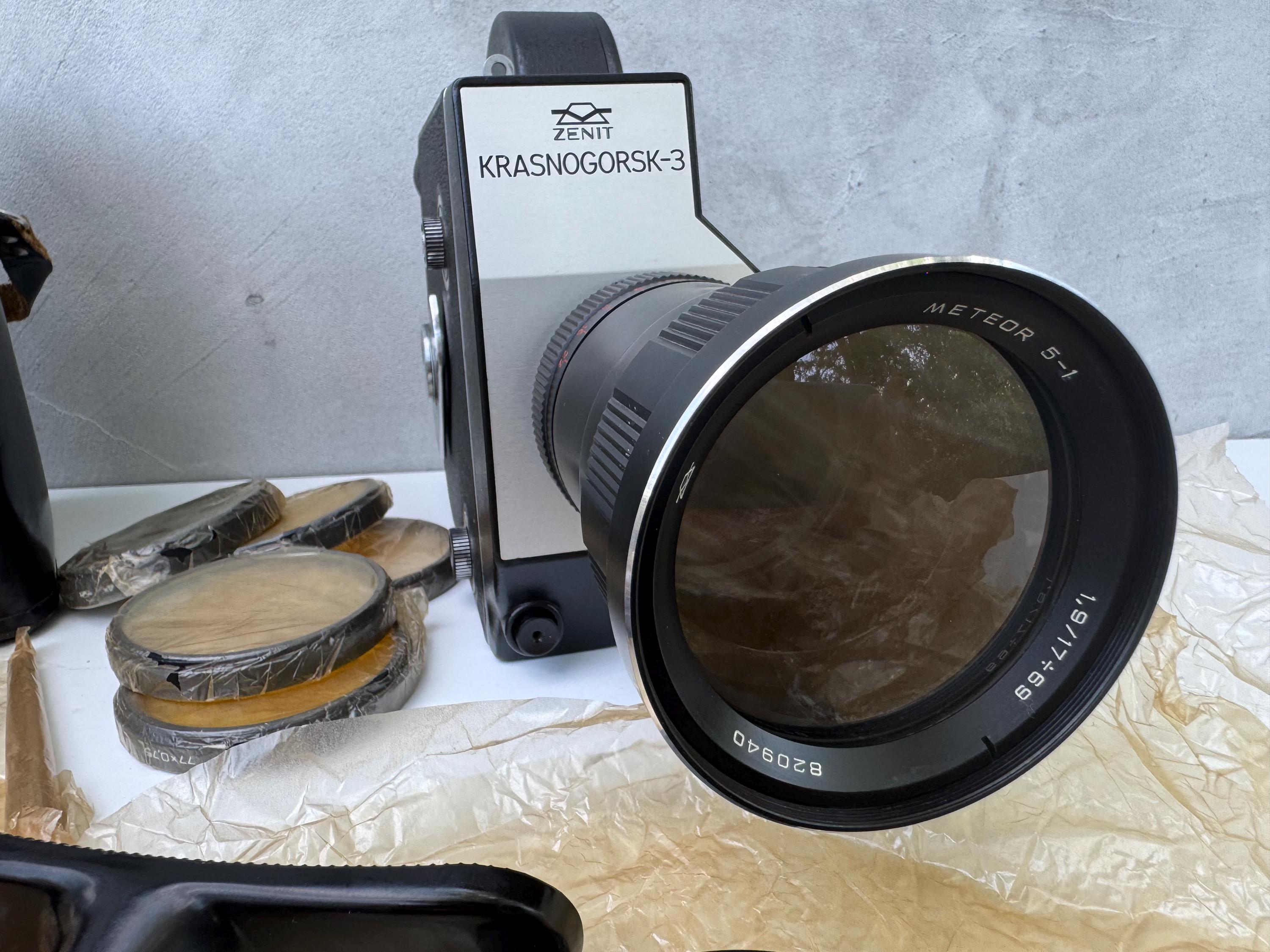 Krasnogorsk-3 16mm Movie Camera FULL KIT, TESTED, Soviet Film