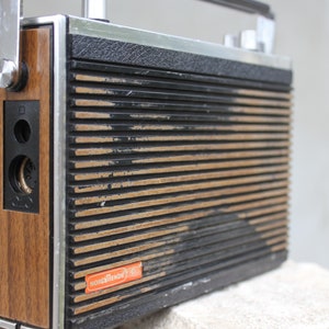 Working Portable Radio NORMENDE ESSEX N Made in Western Germany Transistor